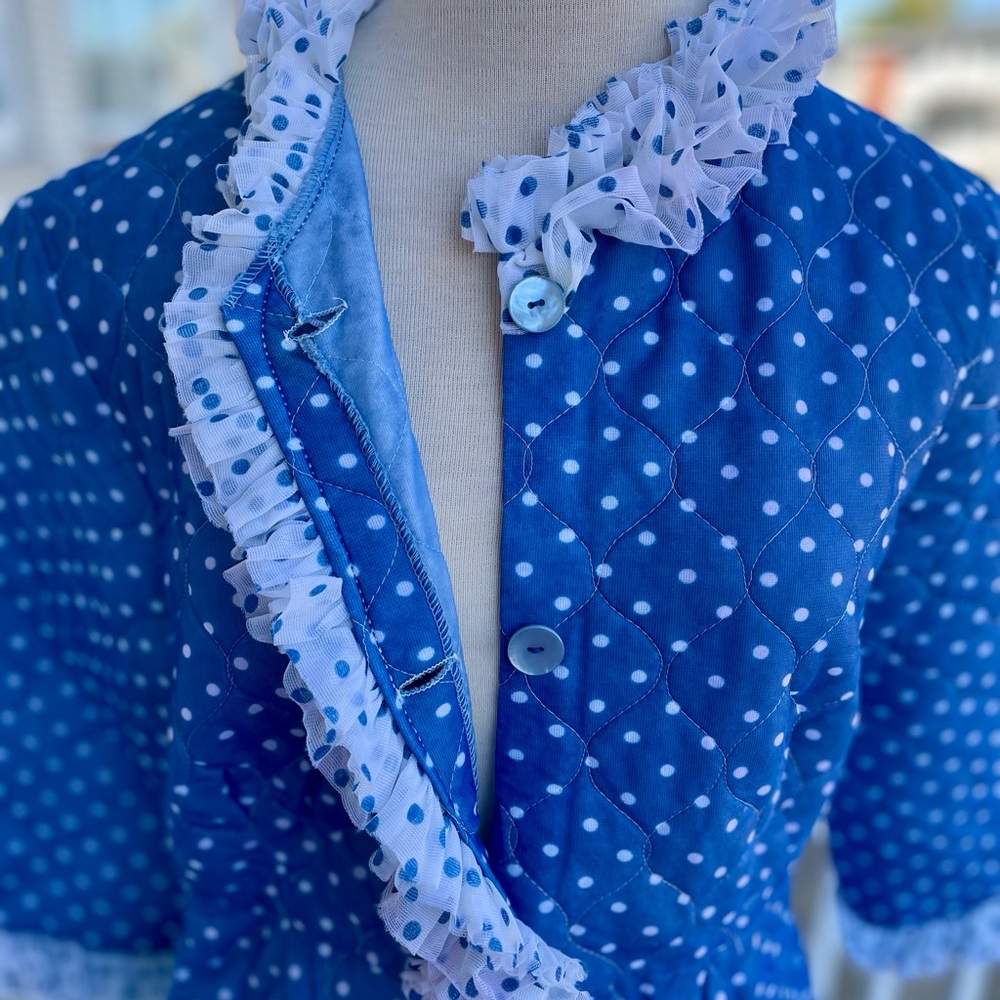 Vintage Quilted Blue Polka Dot Robe, Housecoat, Size 8-10, Women’s Medium.
